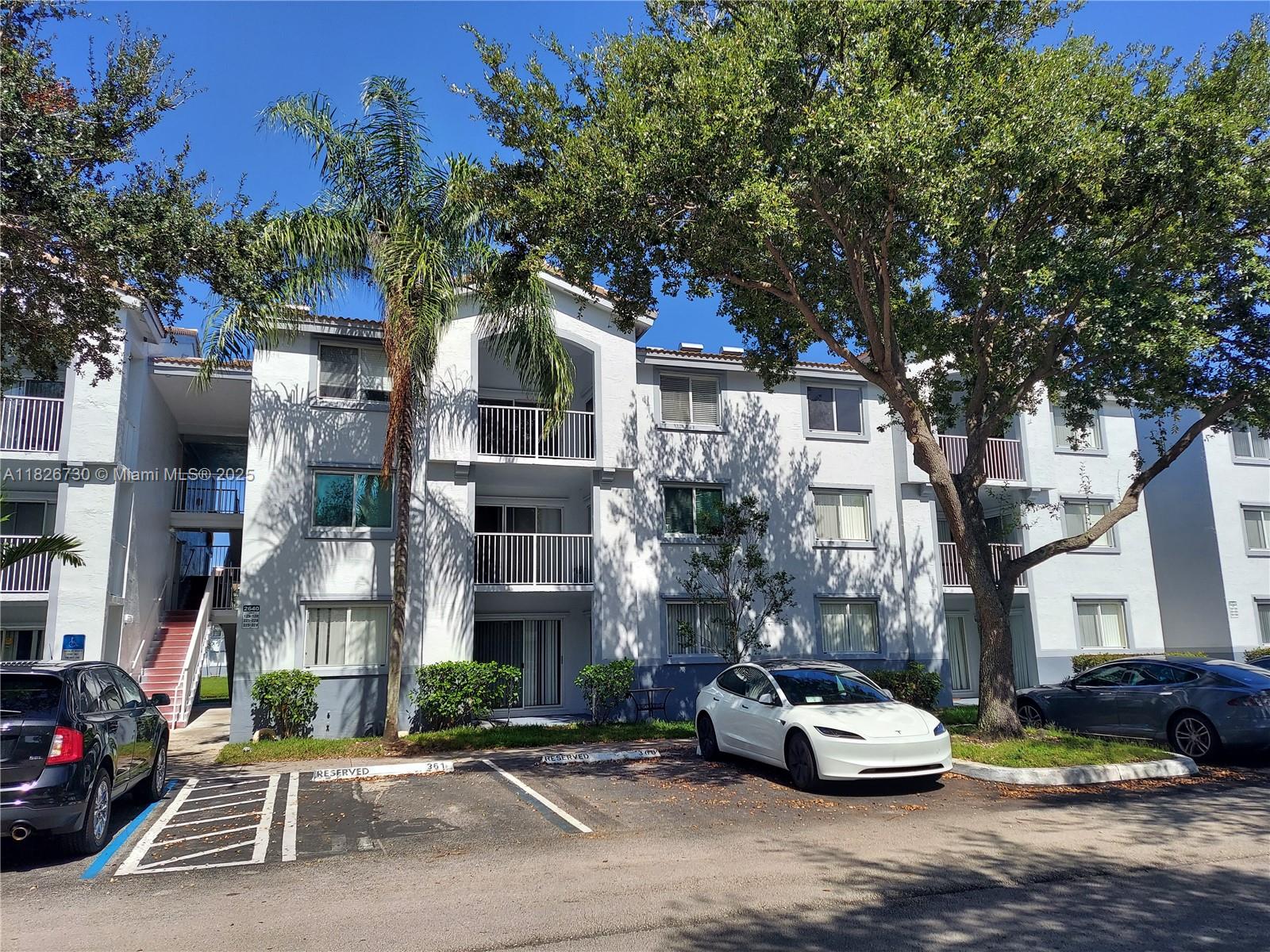 ROYAL GRAND CONDO - Residential