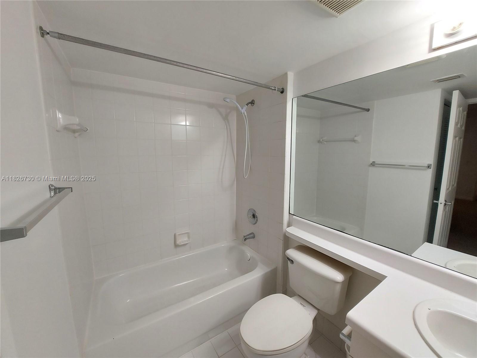 ROYAL GRAND CONDO - Residential