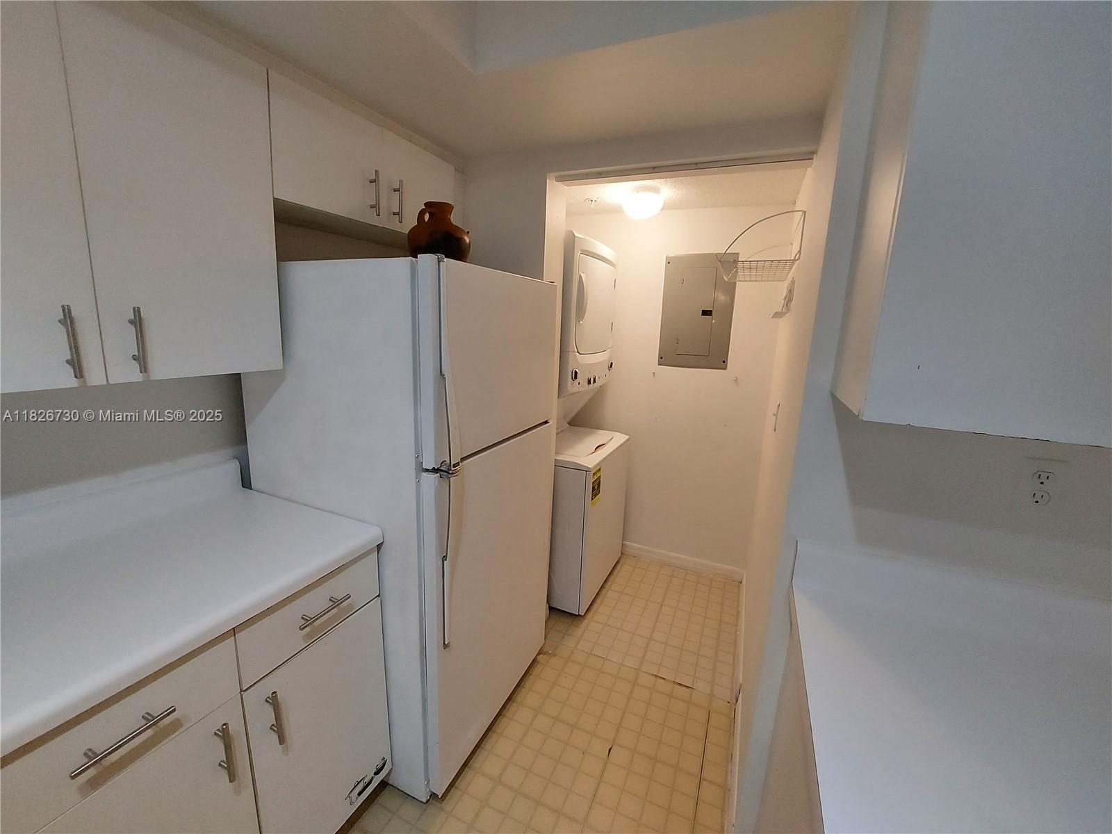 ROYAL GRAND CONDO - Residential