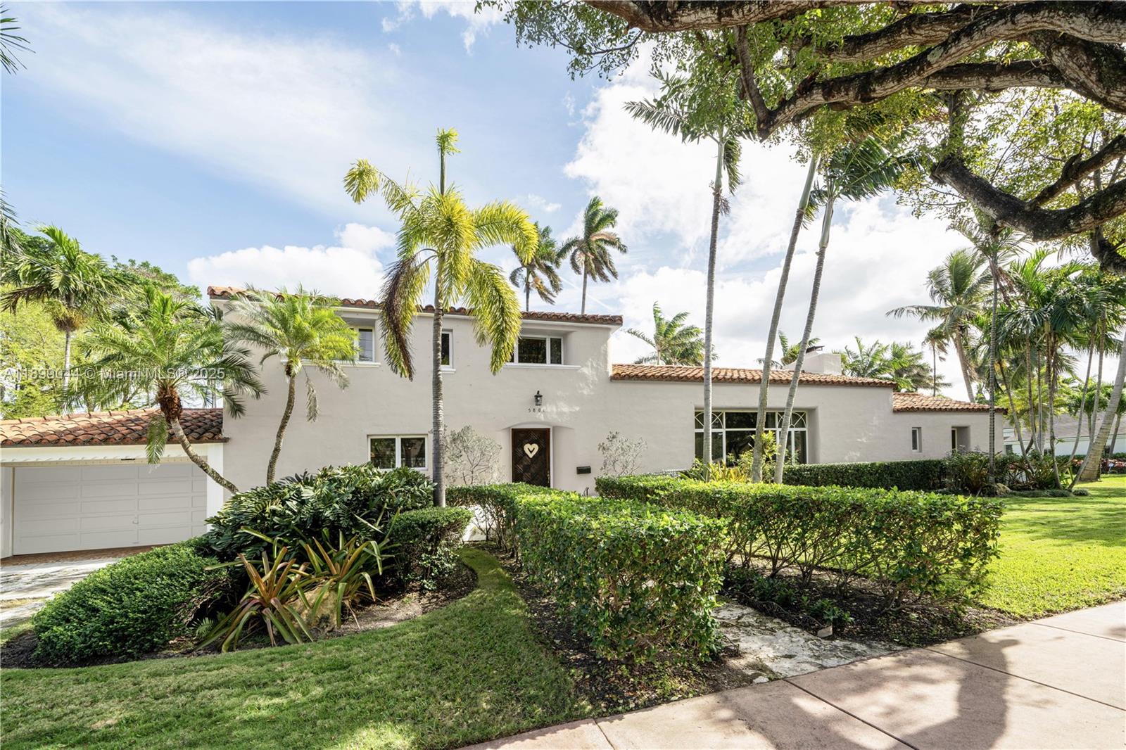 LA GORCE GOLF SUB - Residential Lease