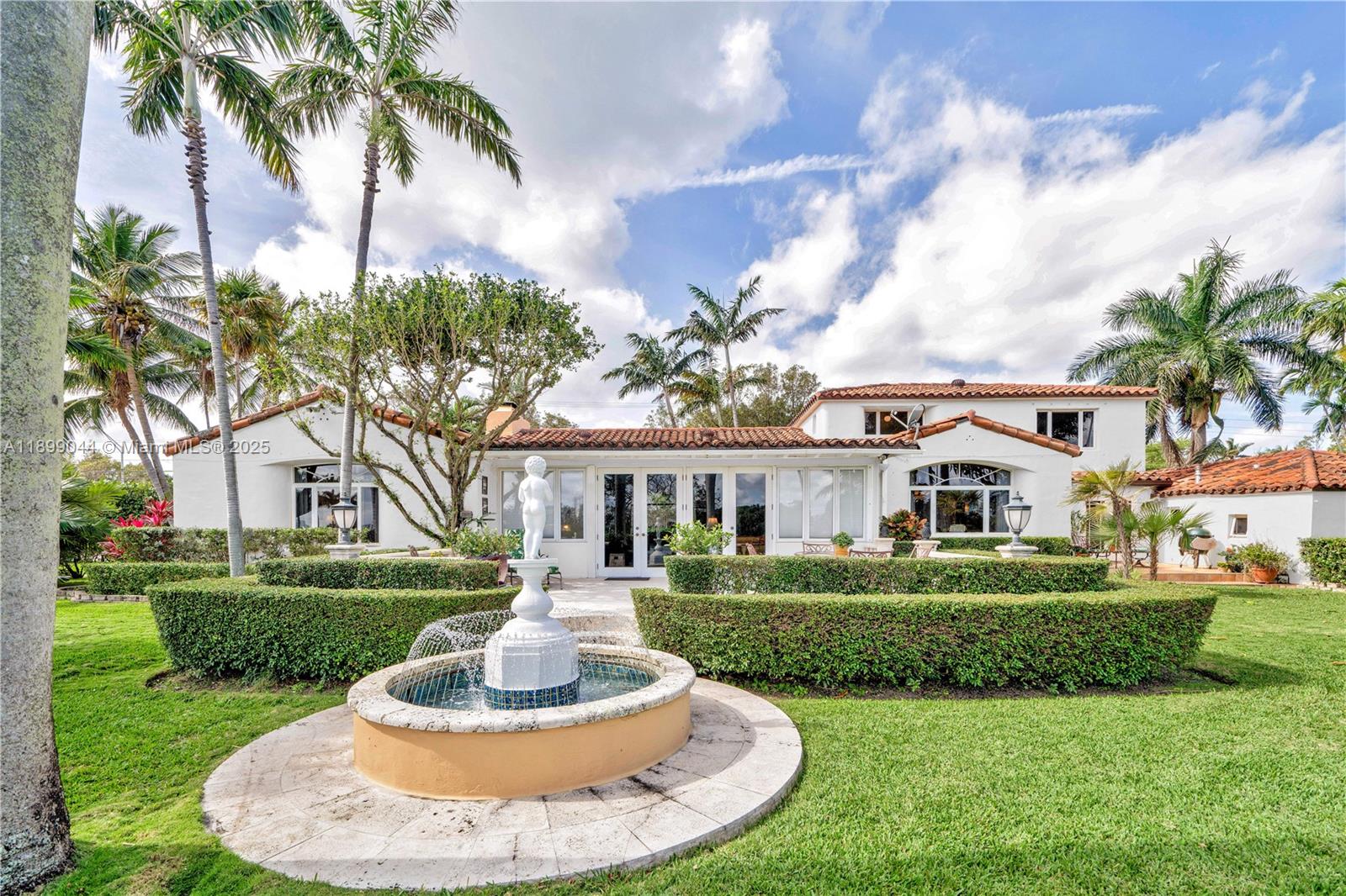 LA GORCE GOLF SUB - Residential Lease