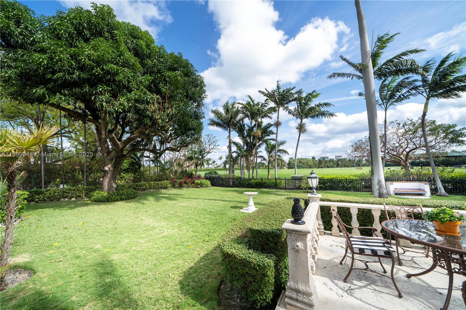 LA GORCE GOLF SUB - Residential Lease