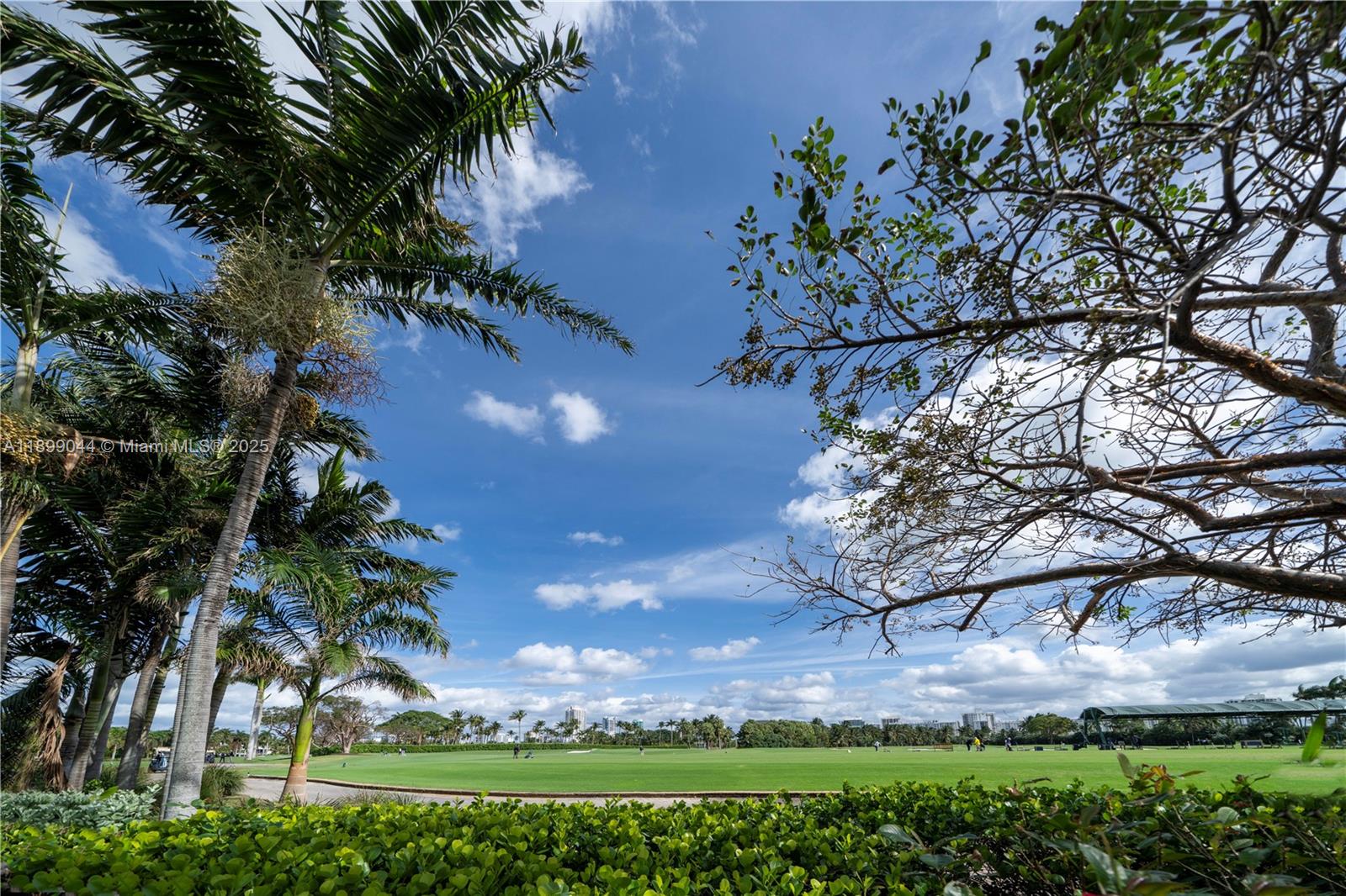 LA GORCE GOLF SUB - Residential Lease