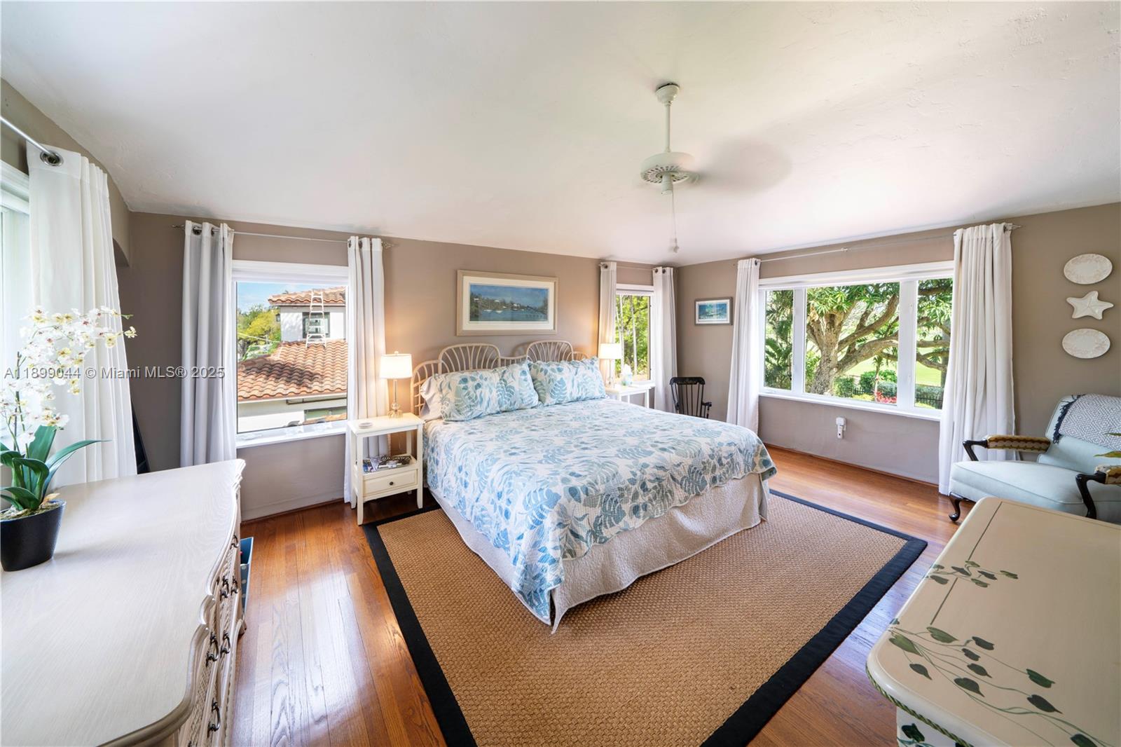 LA GORCE GOLF SUB - Residential Lease