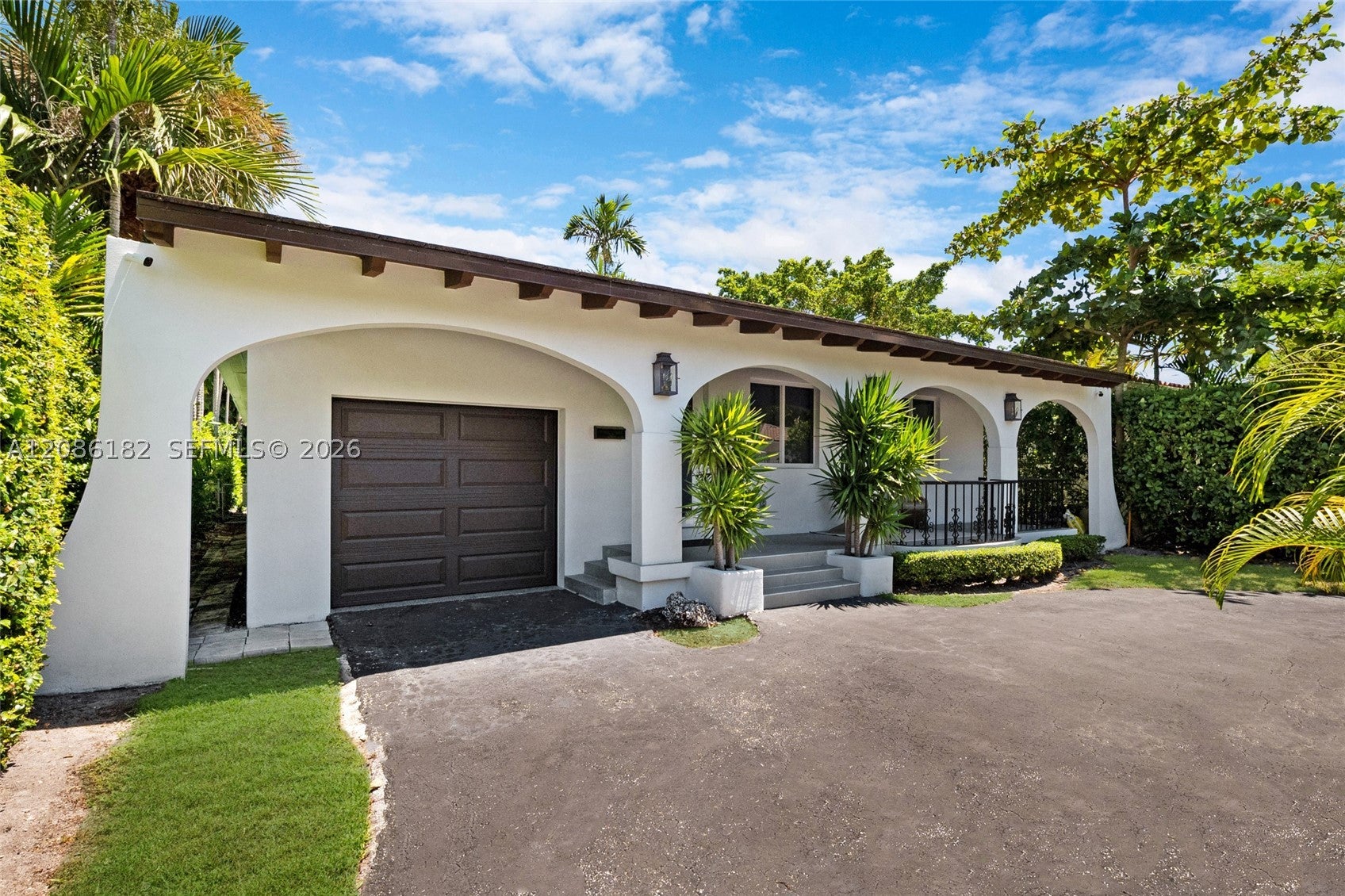 817 Tangier St, Coral Gables FL 33134