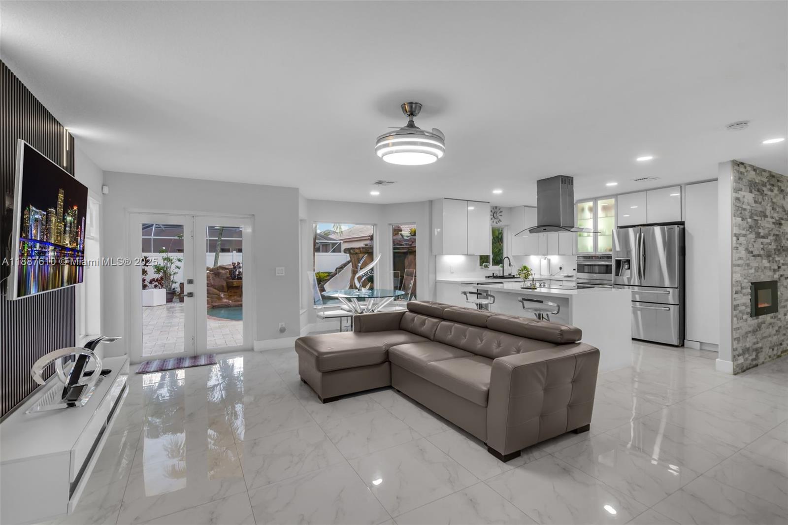 SILVER LAKES AT PEMBROKE - Residential