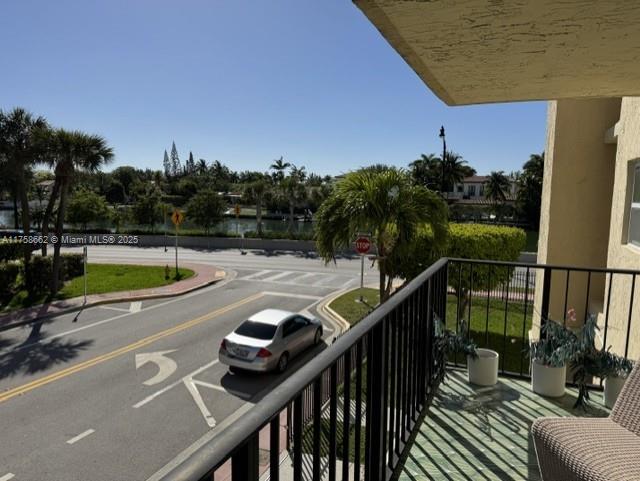 Property for Sale at 3605 Indian Creek Dr 201, Miami Beach, Miami-Dade County, Florida - Bedrooms: 1 
Bathrooms: 2  - $745,000