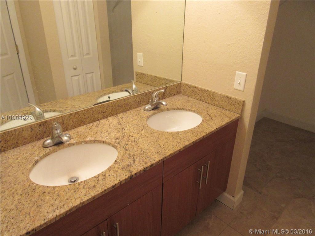 11 ANTILLA CONDO - Residential Lease