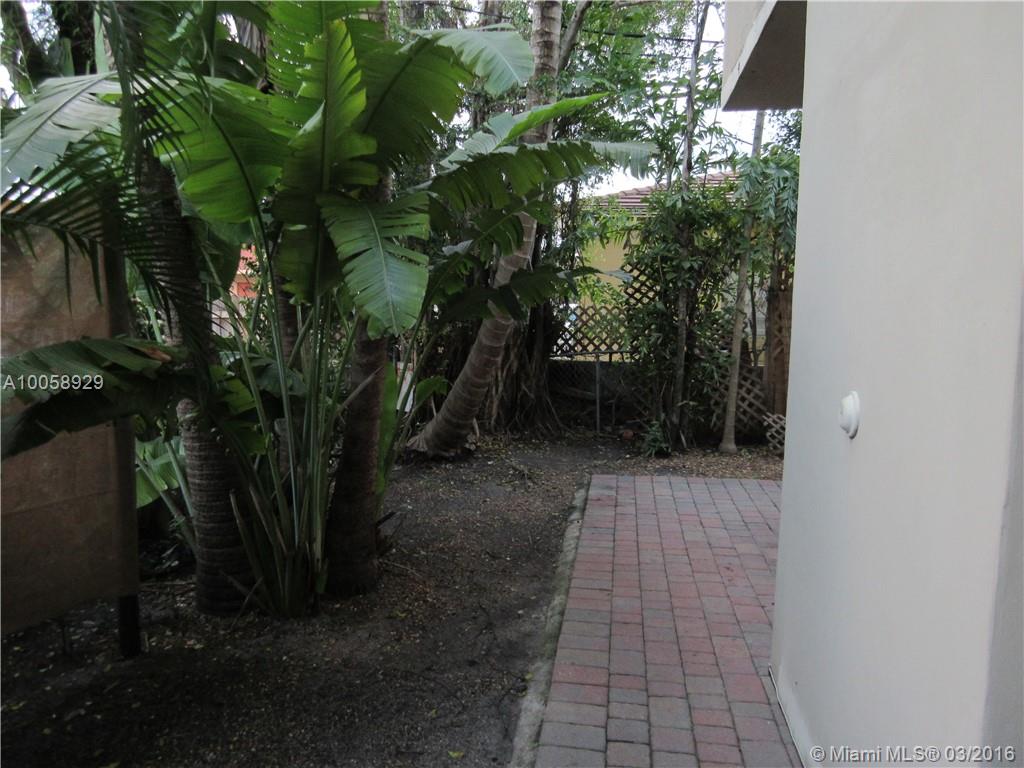11 ANTILLA CONDO - Residential Lease