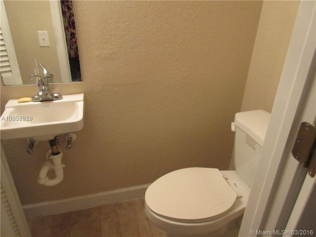 11 ANTILLA CONDO - Residential Lease