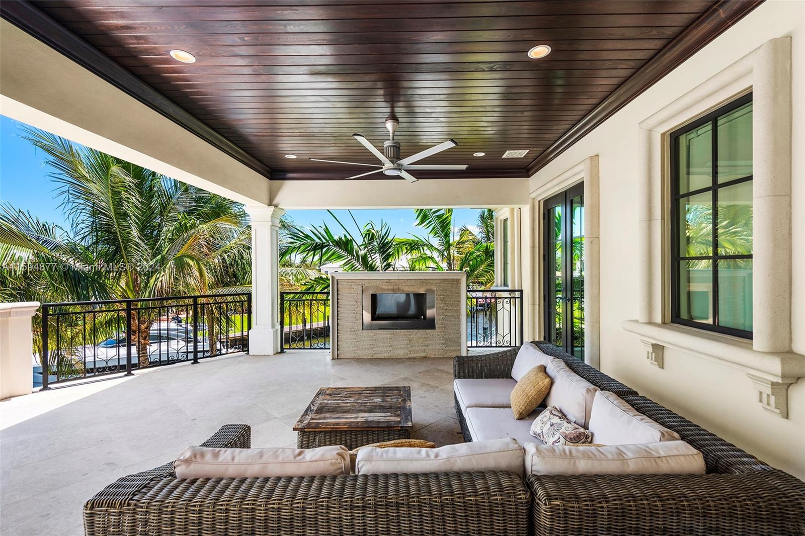 CORAL RIDGE COUNTRY CLUB - Residential