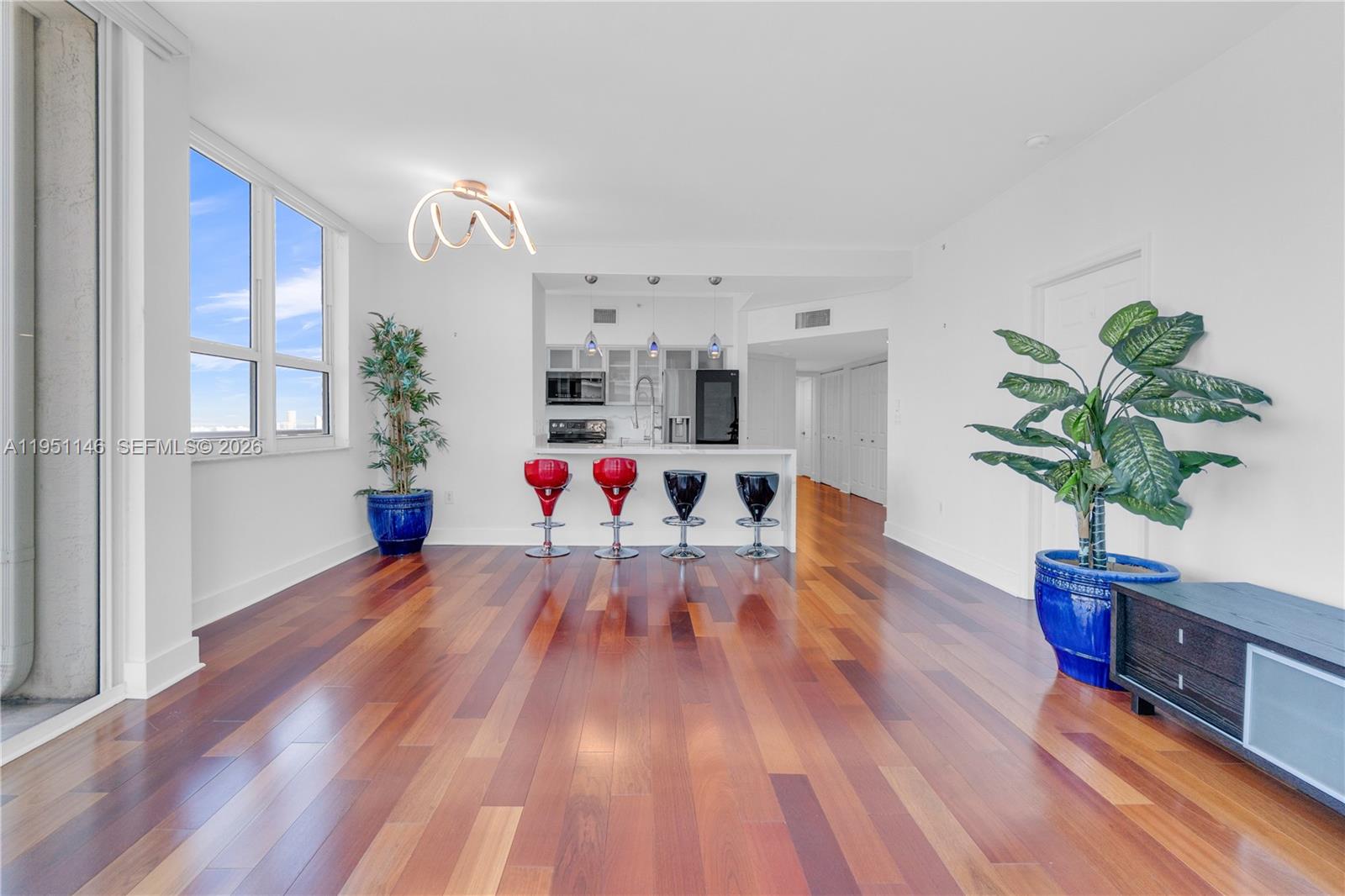 THE MARK ON BRICKELL COND - Residential