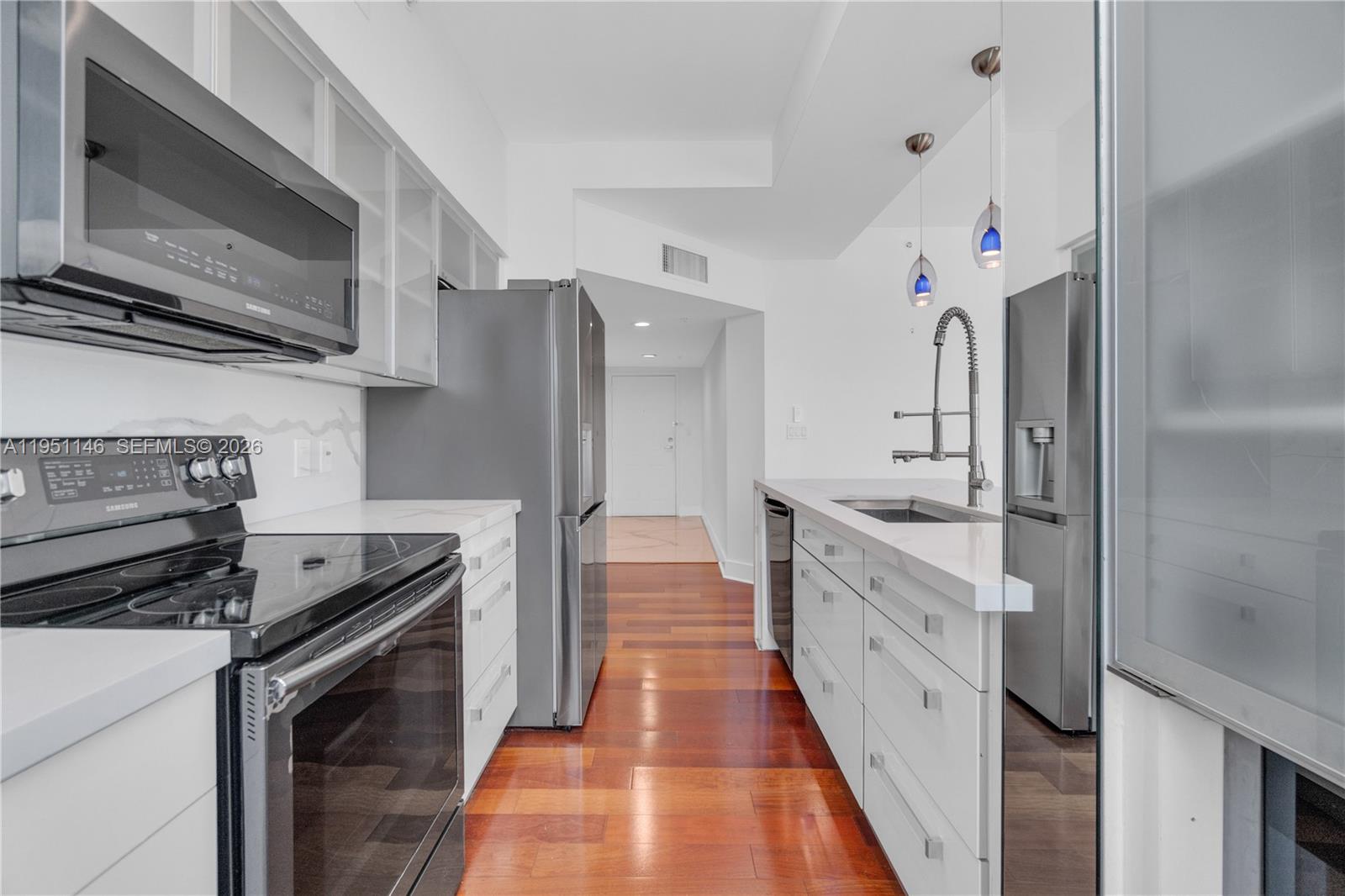 THE MARK ON BRICKELL COND - Residential