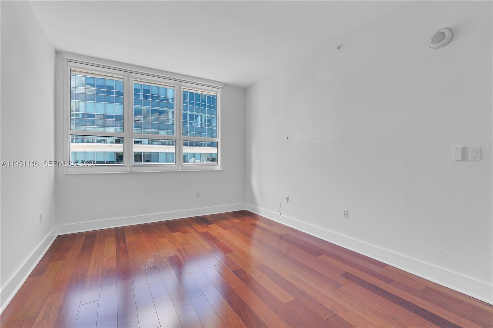 THE MARK ON BRICKELL COND - Residential