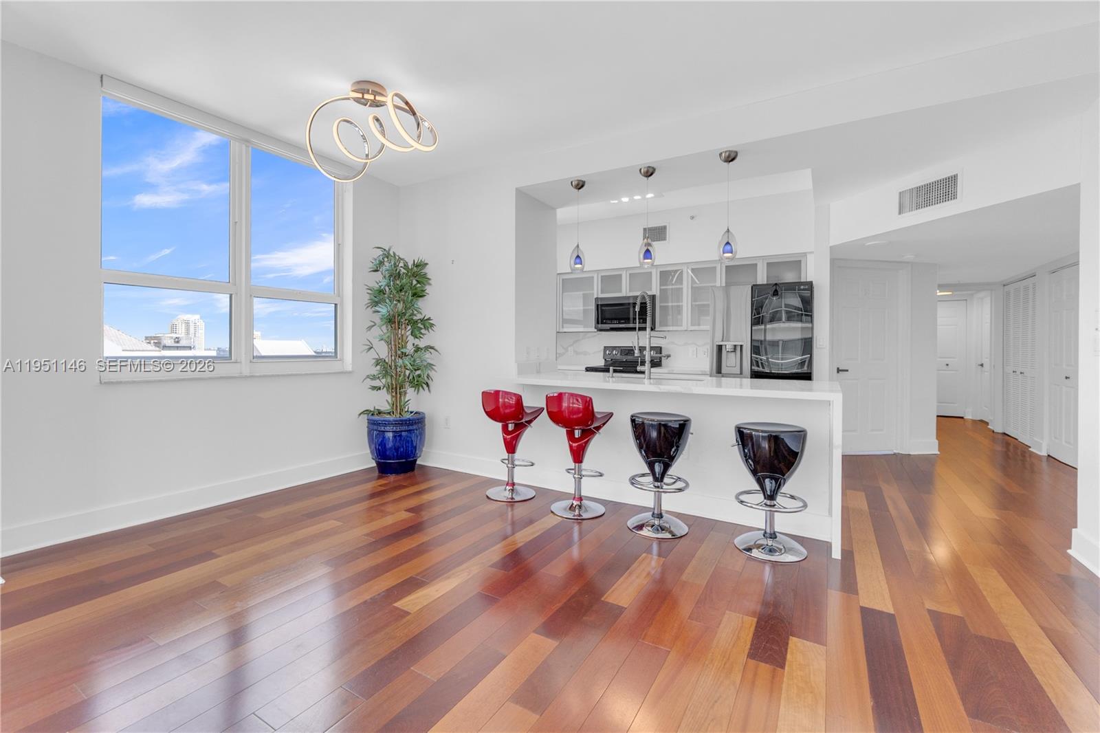 THE MARK ON BRICKELL COND - Residential