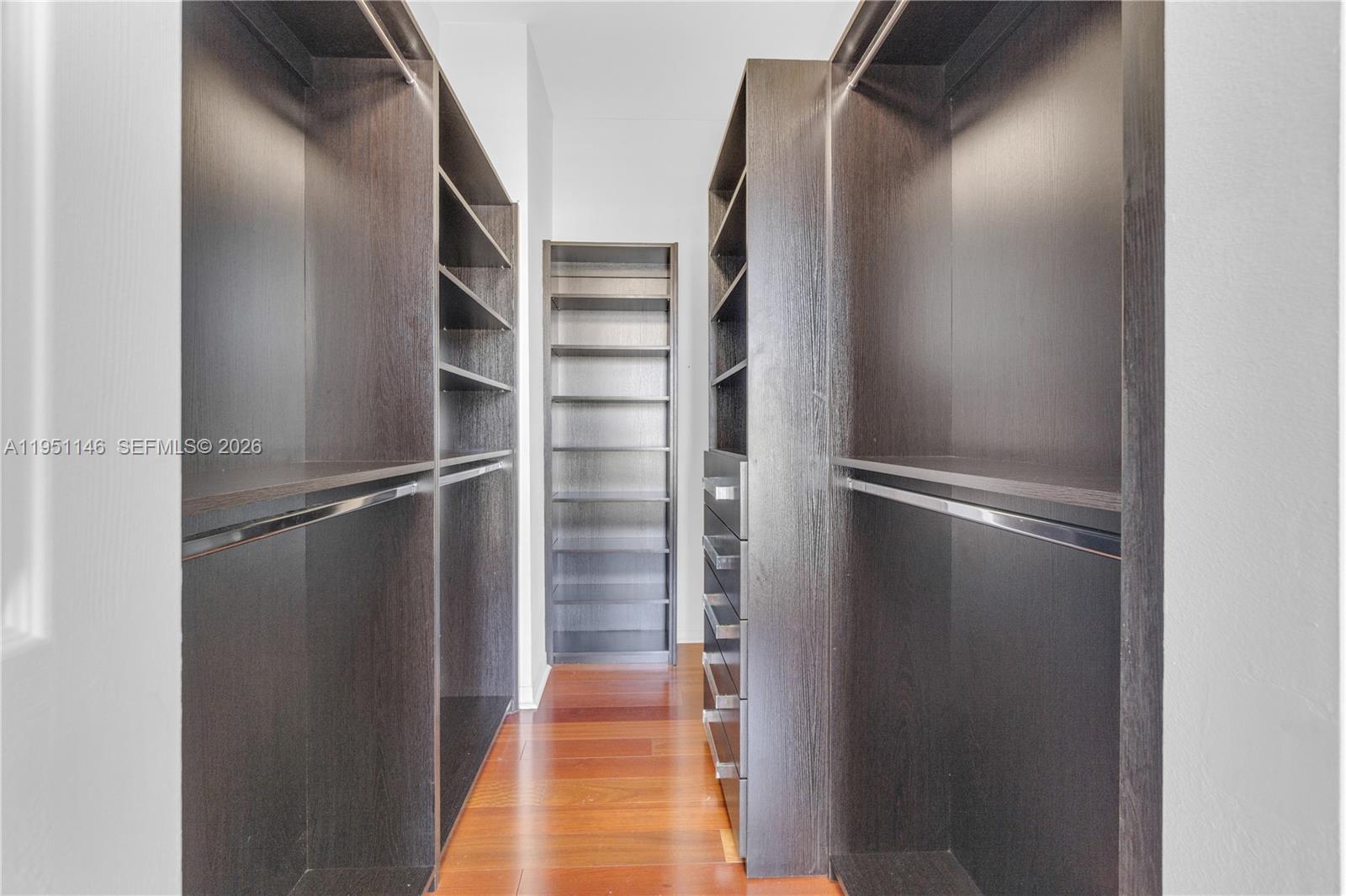 THE MARK ON BRICKELL COND - Residential