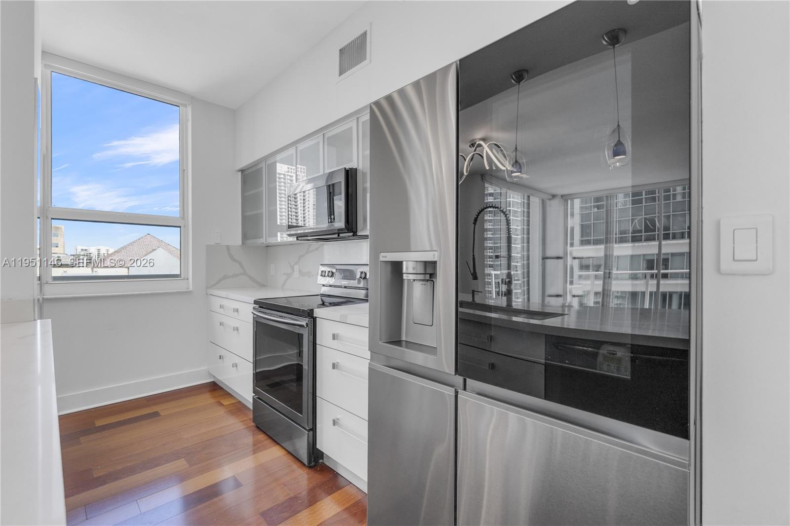 THE MARK ON BRICKELL COND - Residential