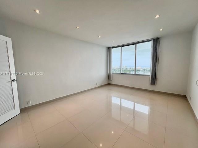 MIRADOR 1000 CONDO - Residential