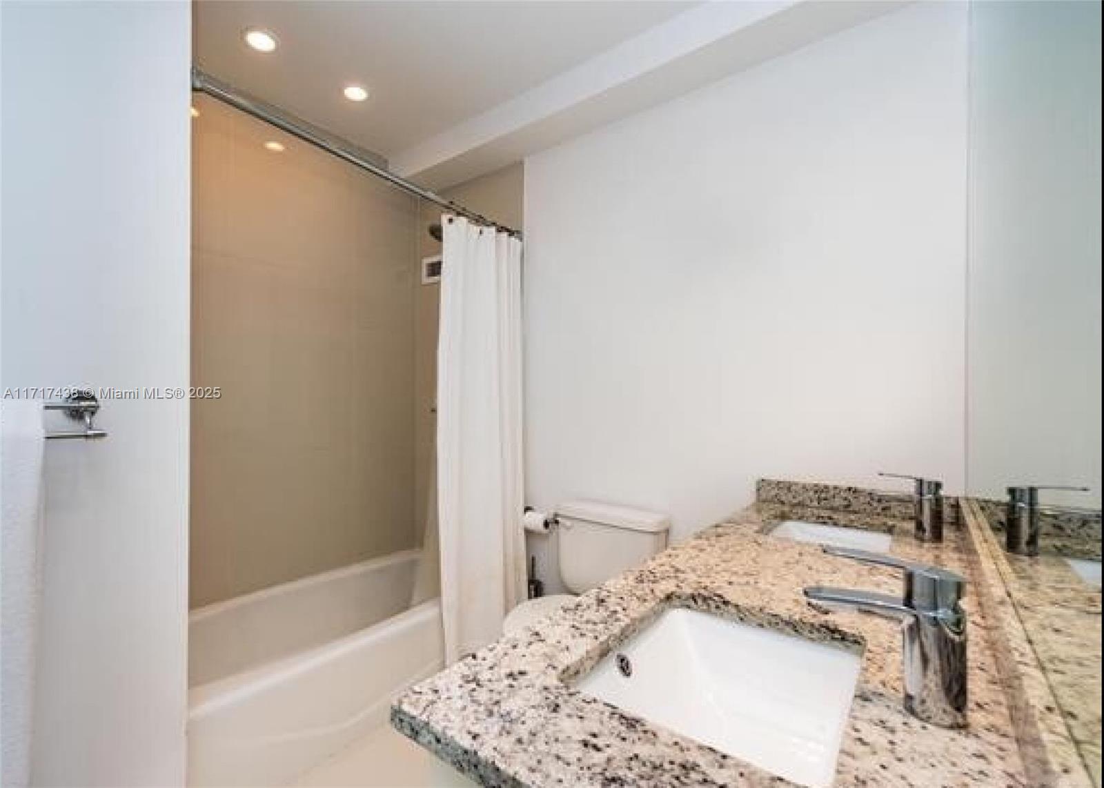 MIRADOR 1000 CONDO - Residential