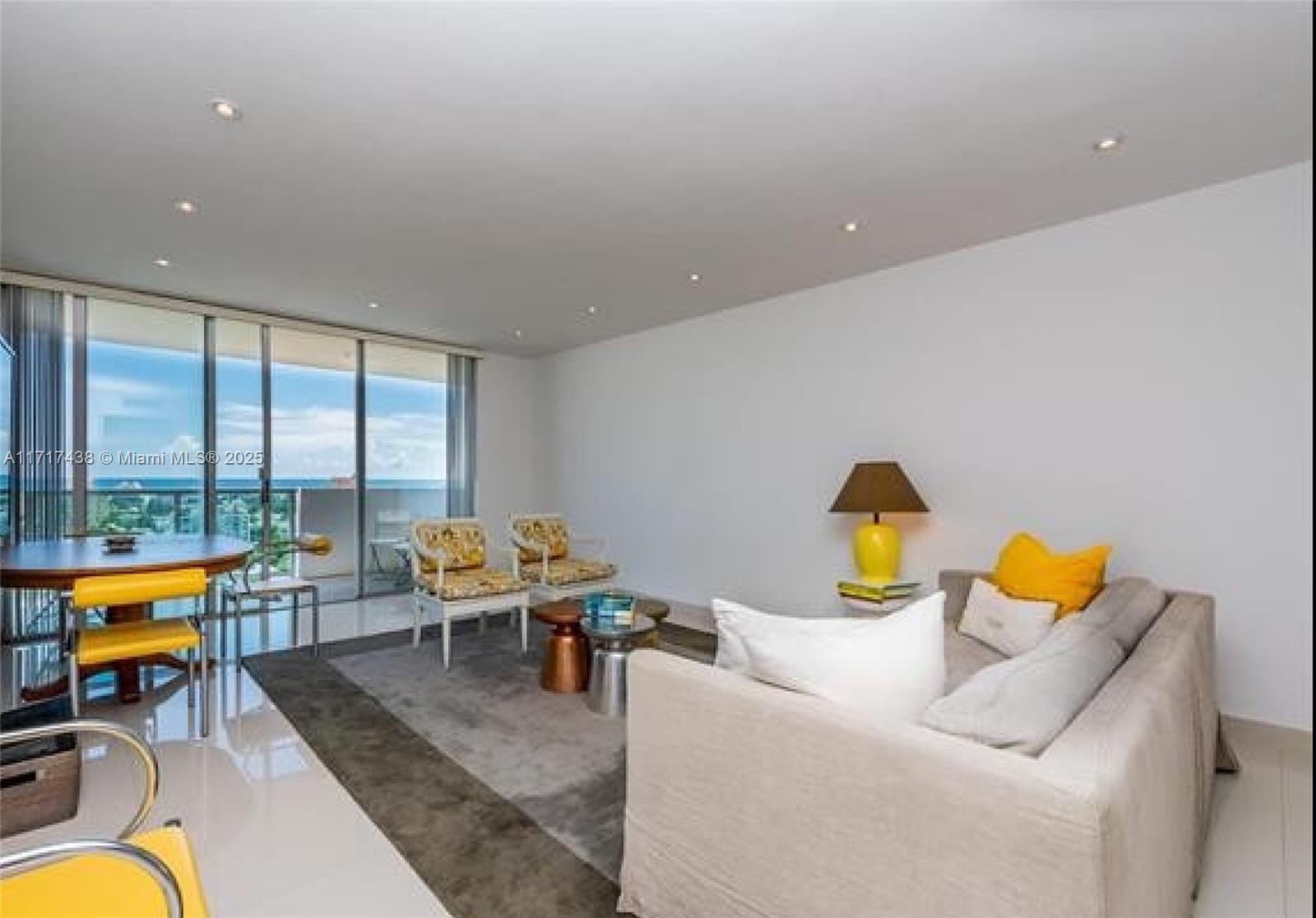 MIRADOR 1000 CONDO - Residential