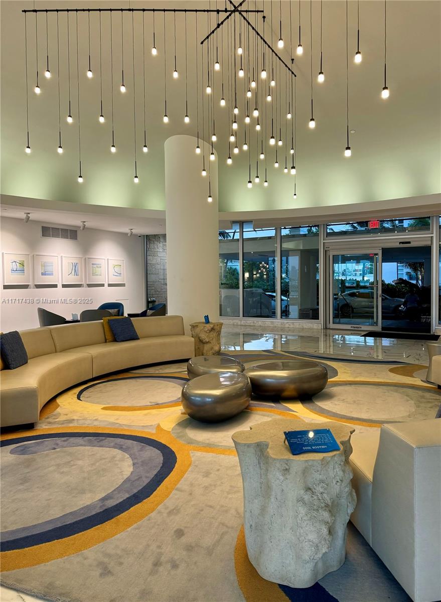 MIRADOR 1000 CONDO - Residential