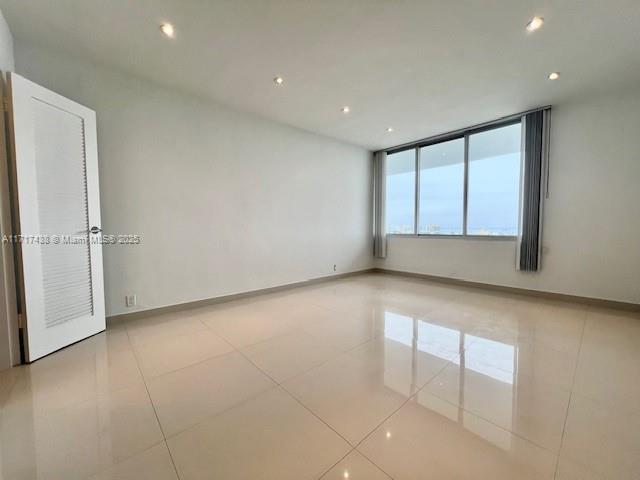 MIRADOR 1000 CONDO - Residential