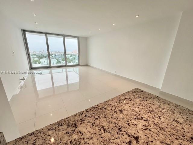 MIRADOR 1000 CONDO - Residential