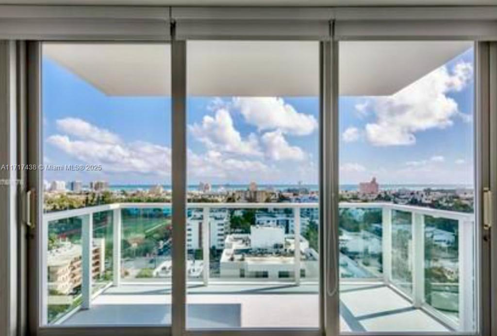 1000 West Ave Ph-07, Miami Beach, Miami-Dade County, Florida - 1 Bedrooms  
1 Bathrooms - 