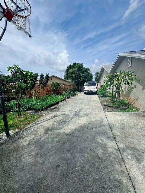 A home in Pembroke Pines