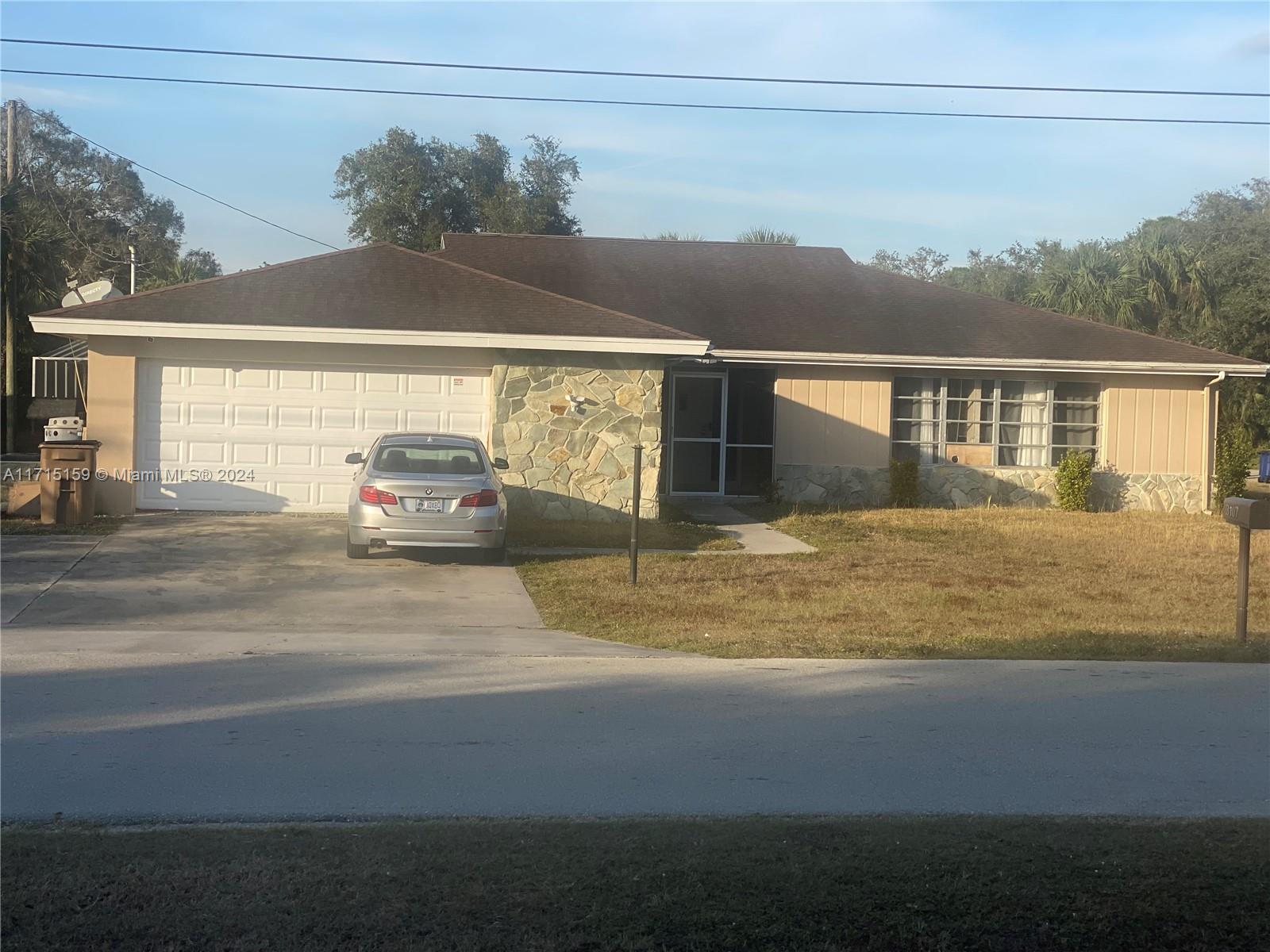 3107 E 6 St, Lehigh Acres, Lee County, Florida - 3 Bedrooms  
2 Bathrooms - 