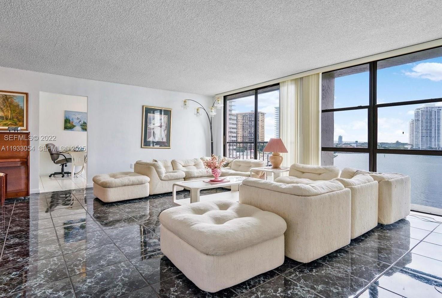 FAIRVIEW HOUSE CONDO - Residential