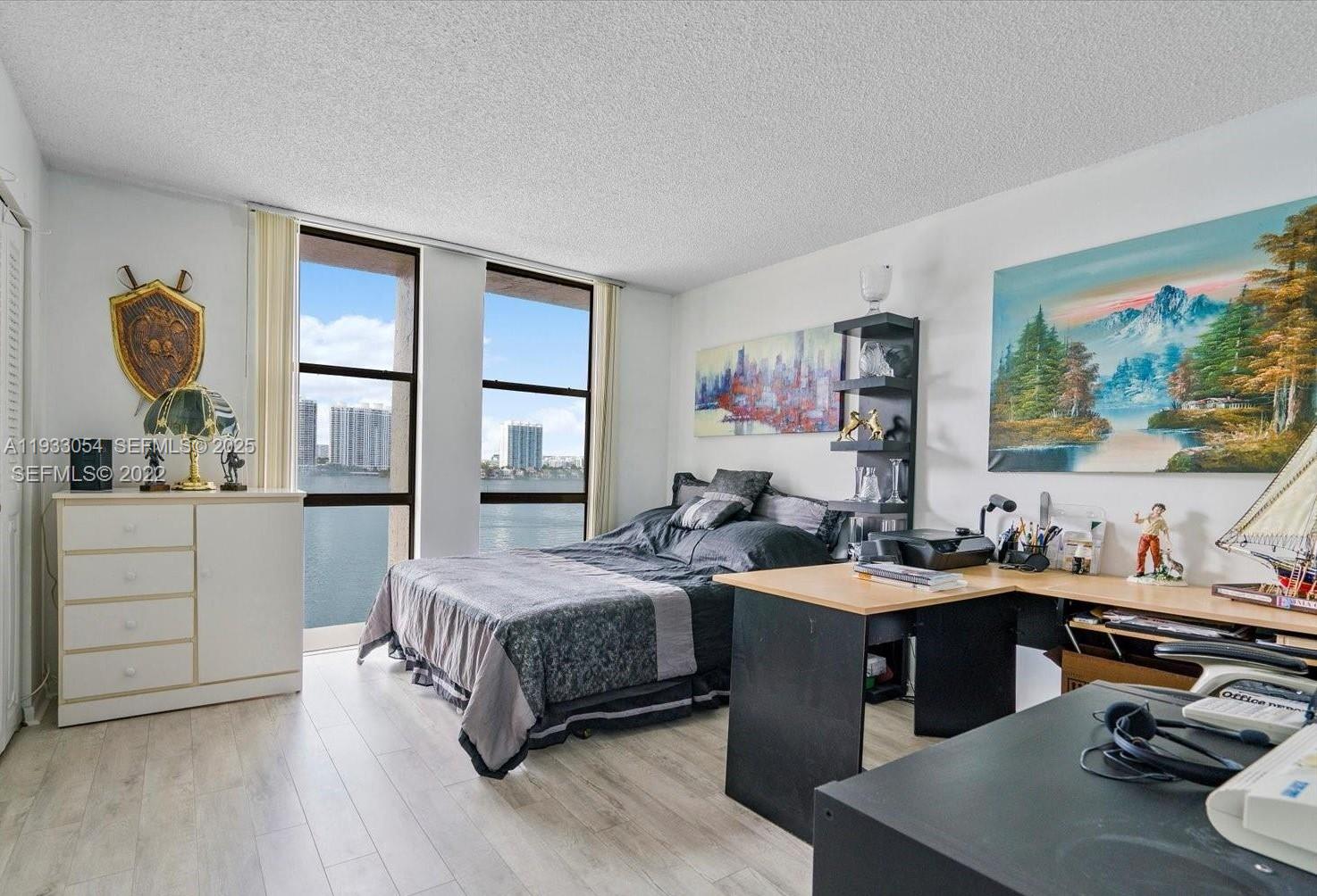 FAIRVIEW HOUSE CONDO - Residential