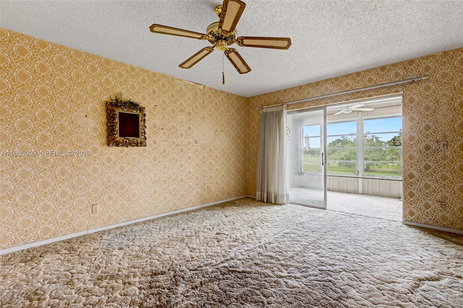 ORIOLE GOLF & TENNIS CLUB - Residential