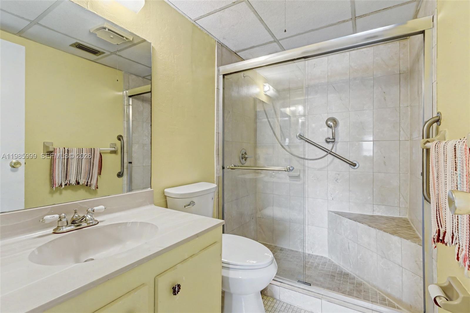 ORIOLE GOLF & TENNIS CLUB - Residential