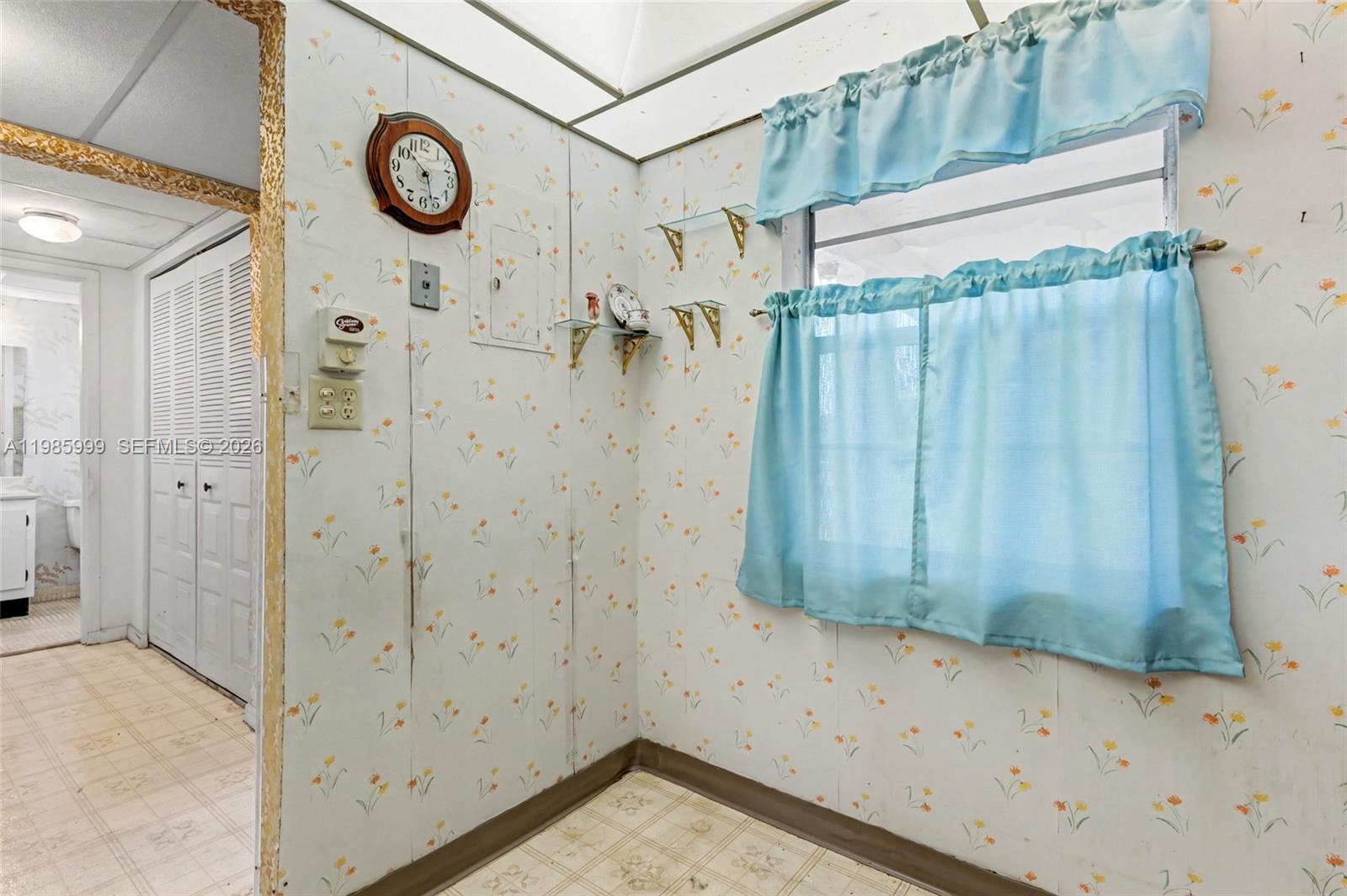 ORIOLE GOLF & TENNIS CLUB - Residential