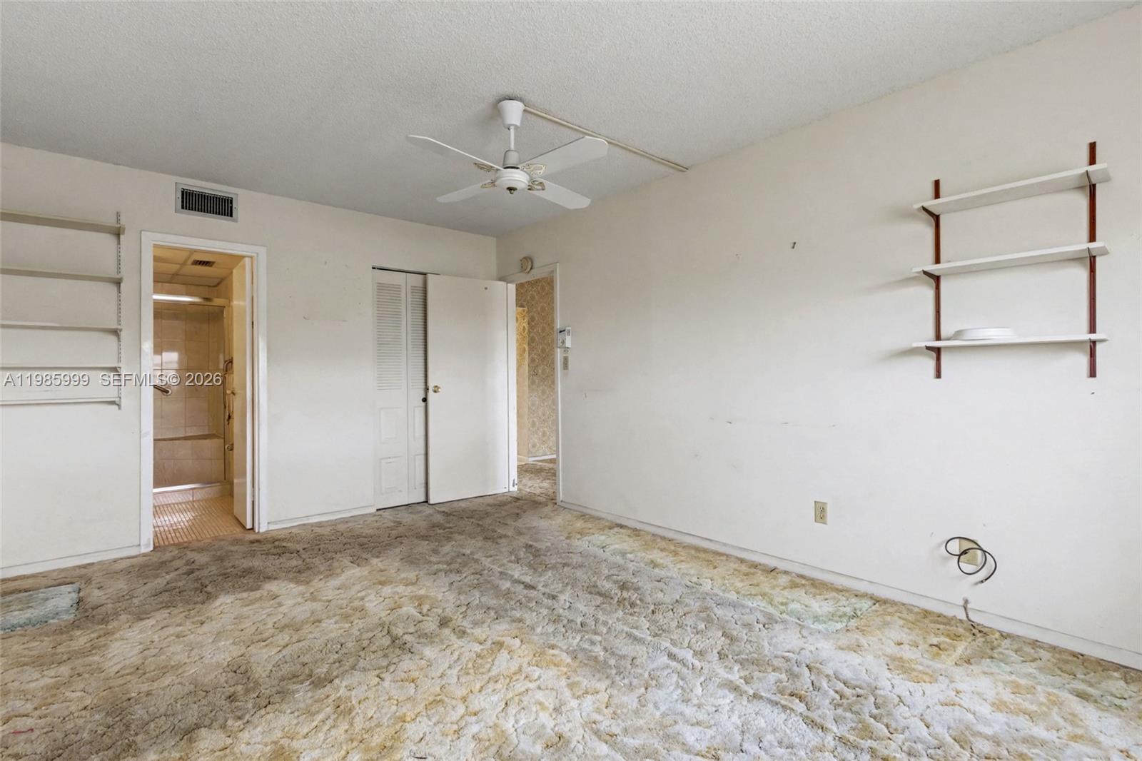 ORIOLE GOLF & TENNIS CLUB - Residential