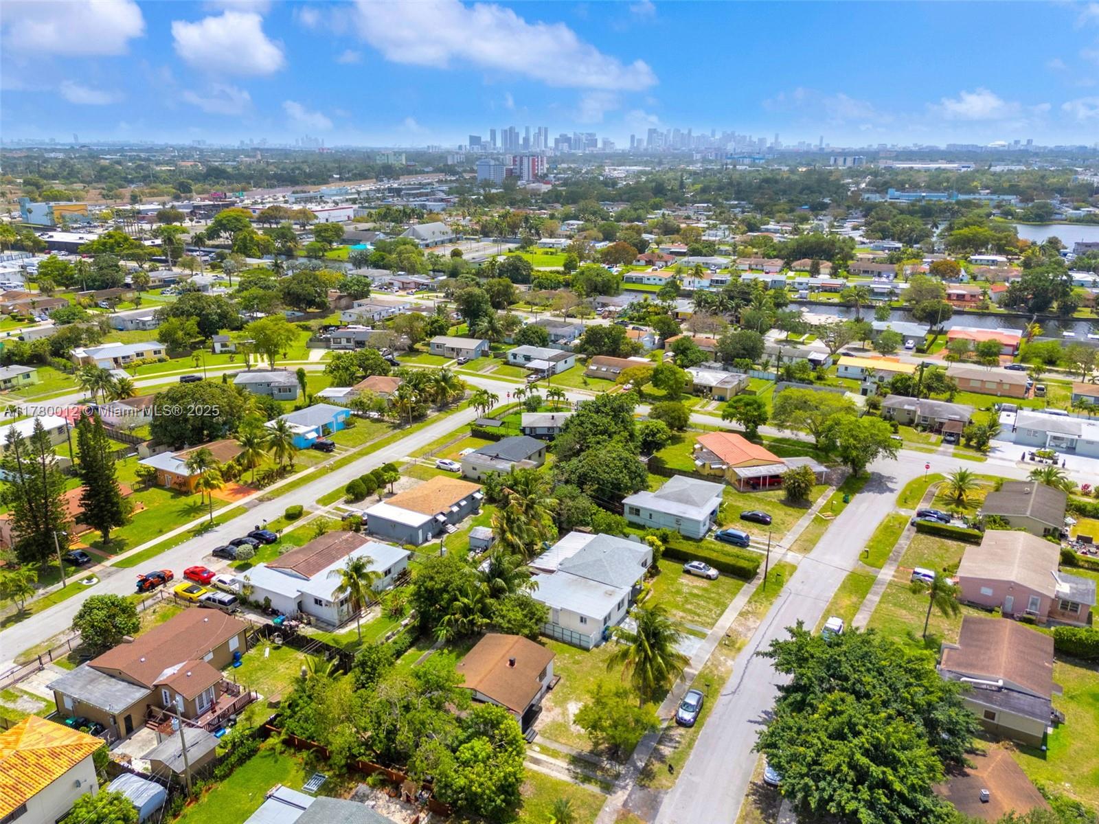 CRAVERO LAKE SHORE ESTATE - Residential