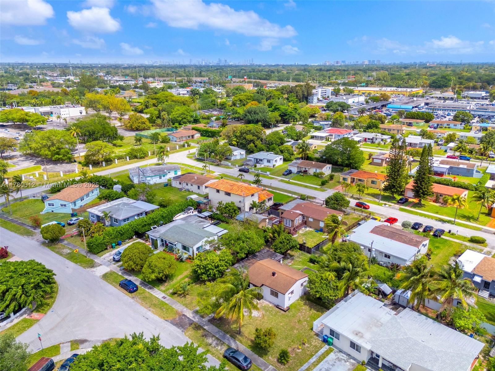 CRAVERO LAKE SHORE ESTATE - Residential