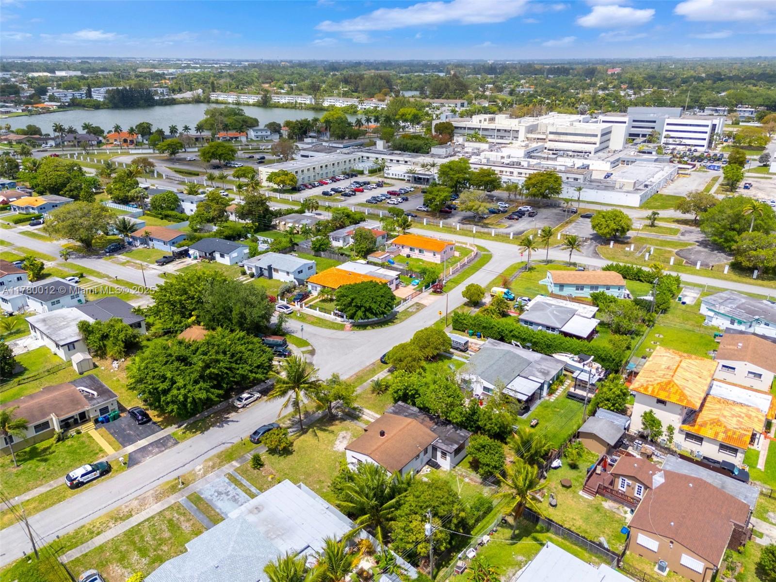 CRAVERO LAKE SHORE ESTATE - Residential