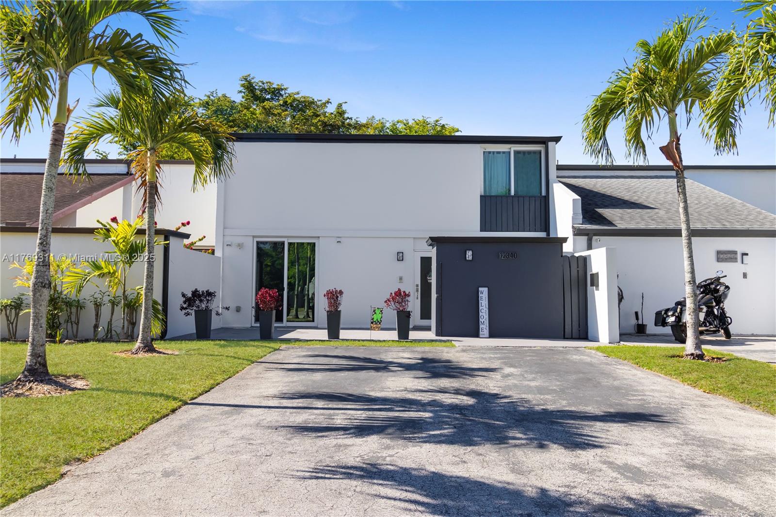 Property for Sale at 12340 Sw 20th Ter 12340, Miami, Broward County, Florida - Bedrooms: 3 
Bathrooms: 3  - $524,997