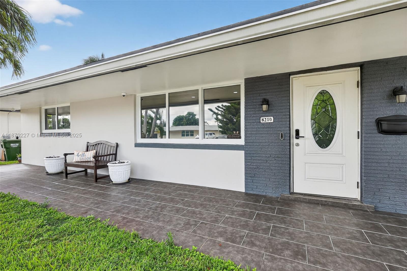 8210 NW 10th St