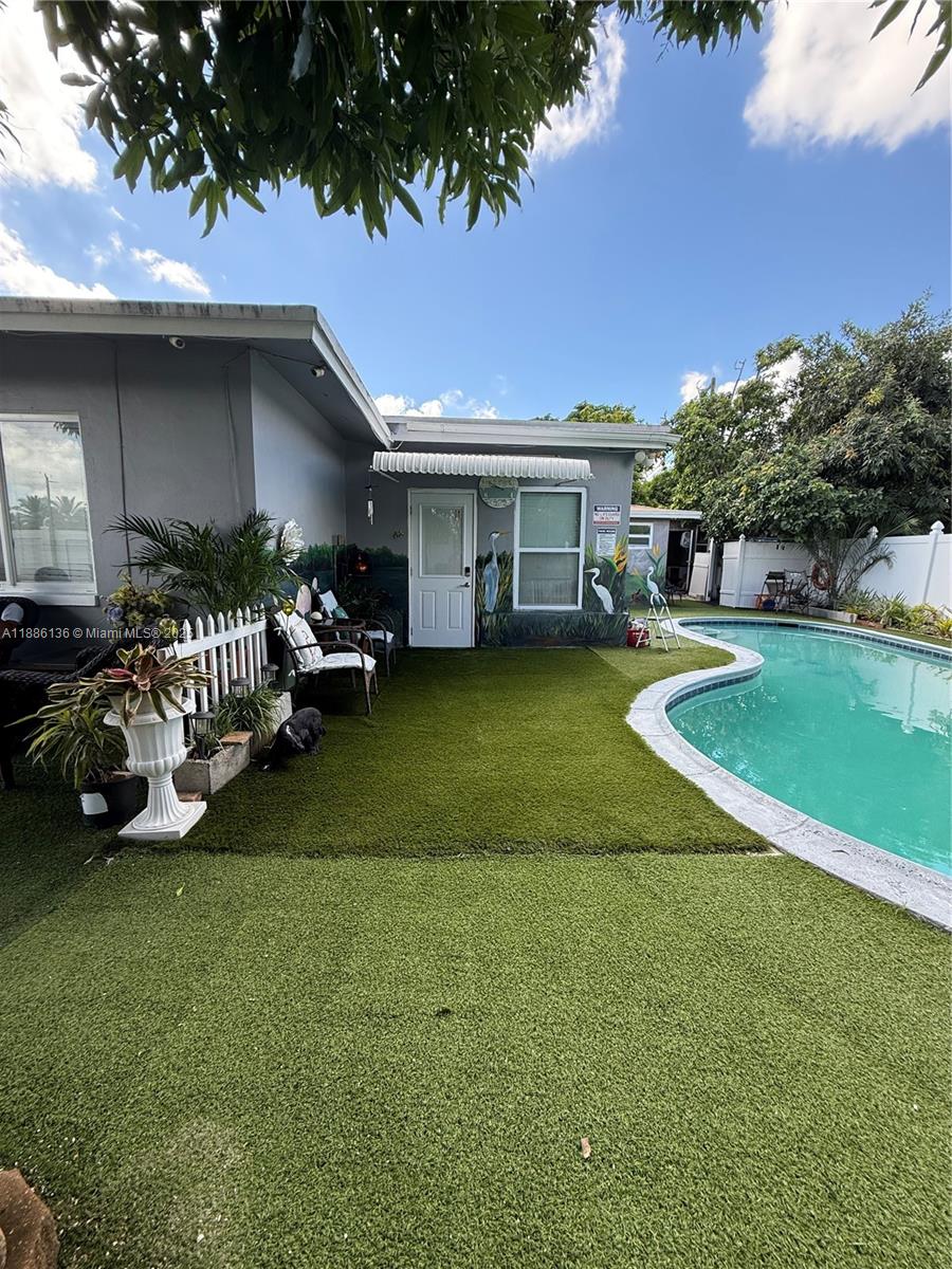 LAUDERDALE LAKES EAST GAT - Residential Lease