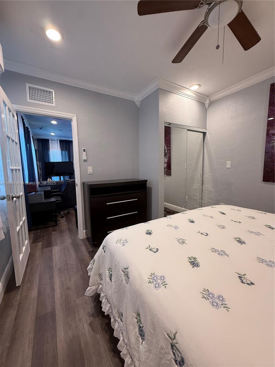 LAUDERDALE LAKES EAST GAT - Residential Lease