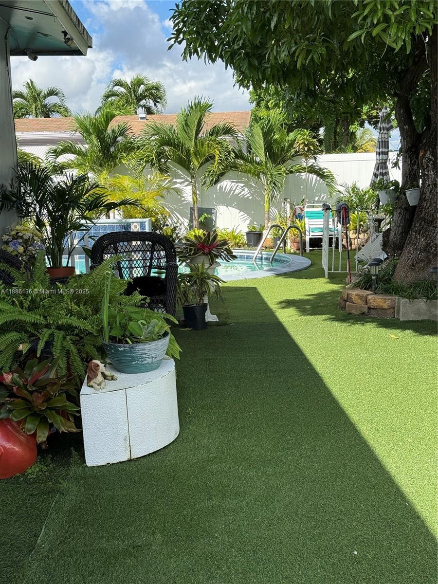 LAUDERDALE LAKES EAST GAT - Residential Lease