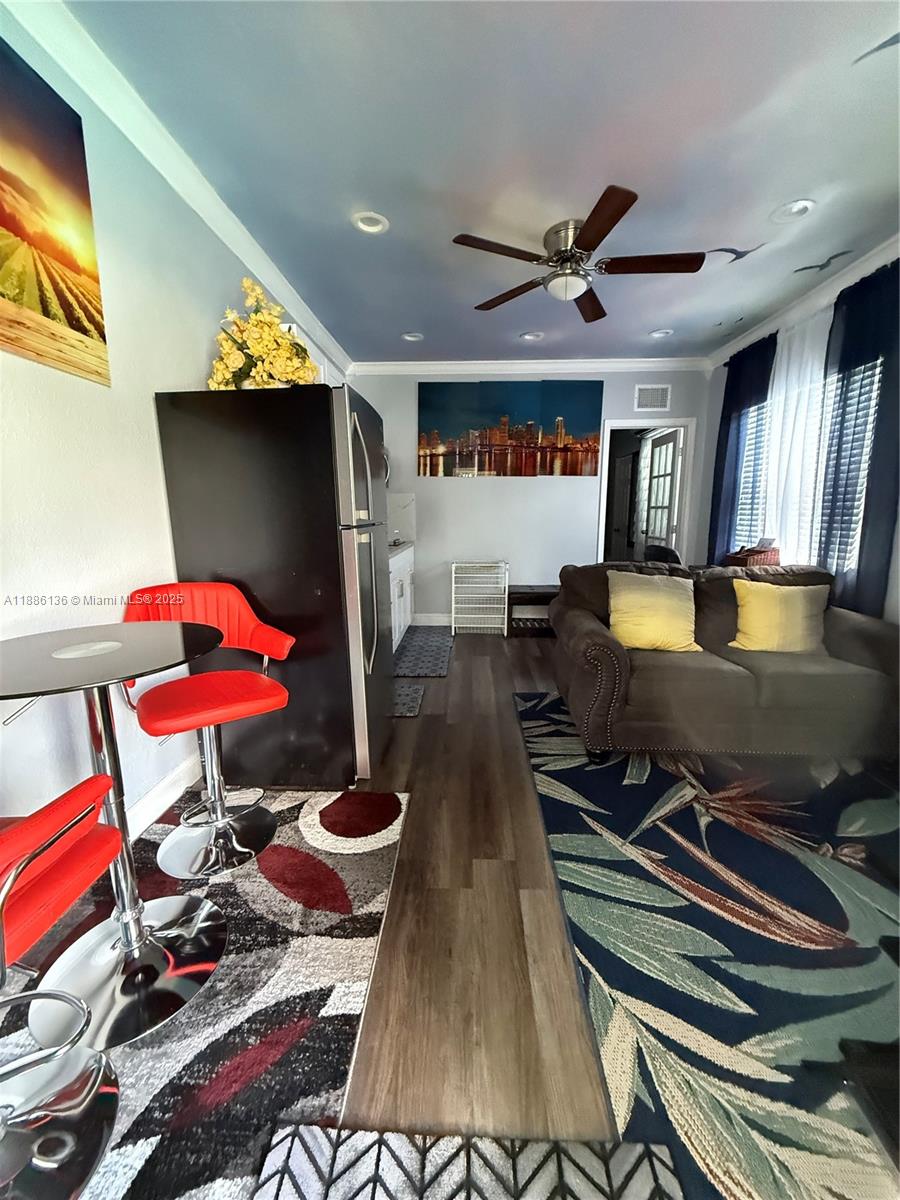 LAUDERDALE LAKES EAST GAT - Residential Lease