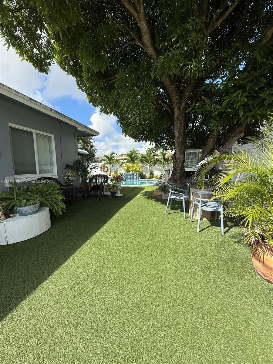 LAUDERDALE LAKES EAST GAT - Residential Lease