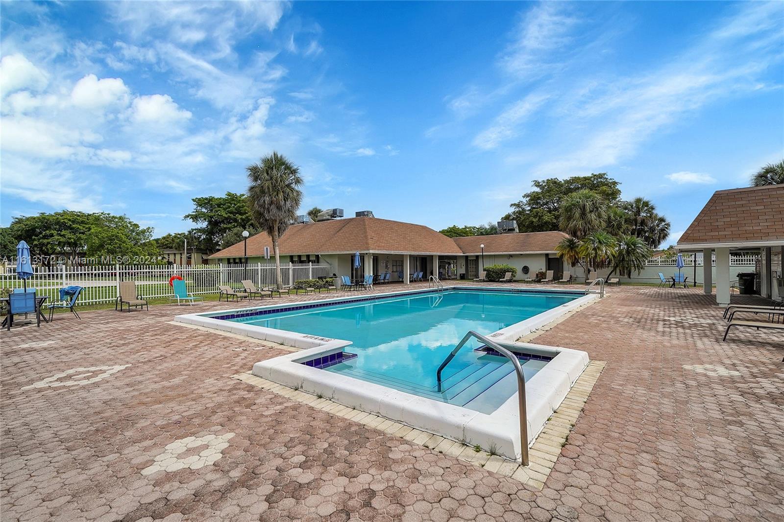 LAKEWOOD ON THE GREEN SEC - Residential