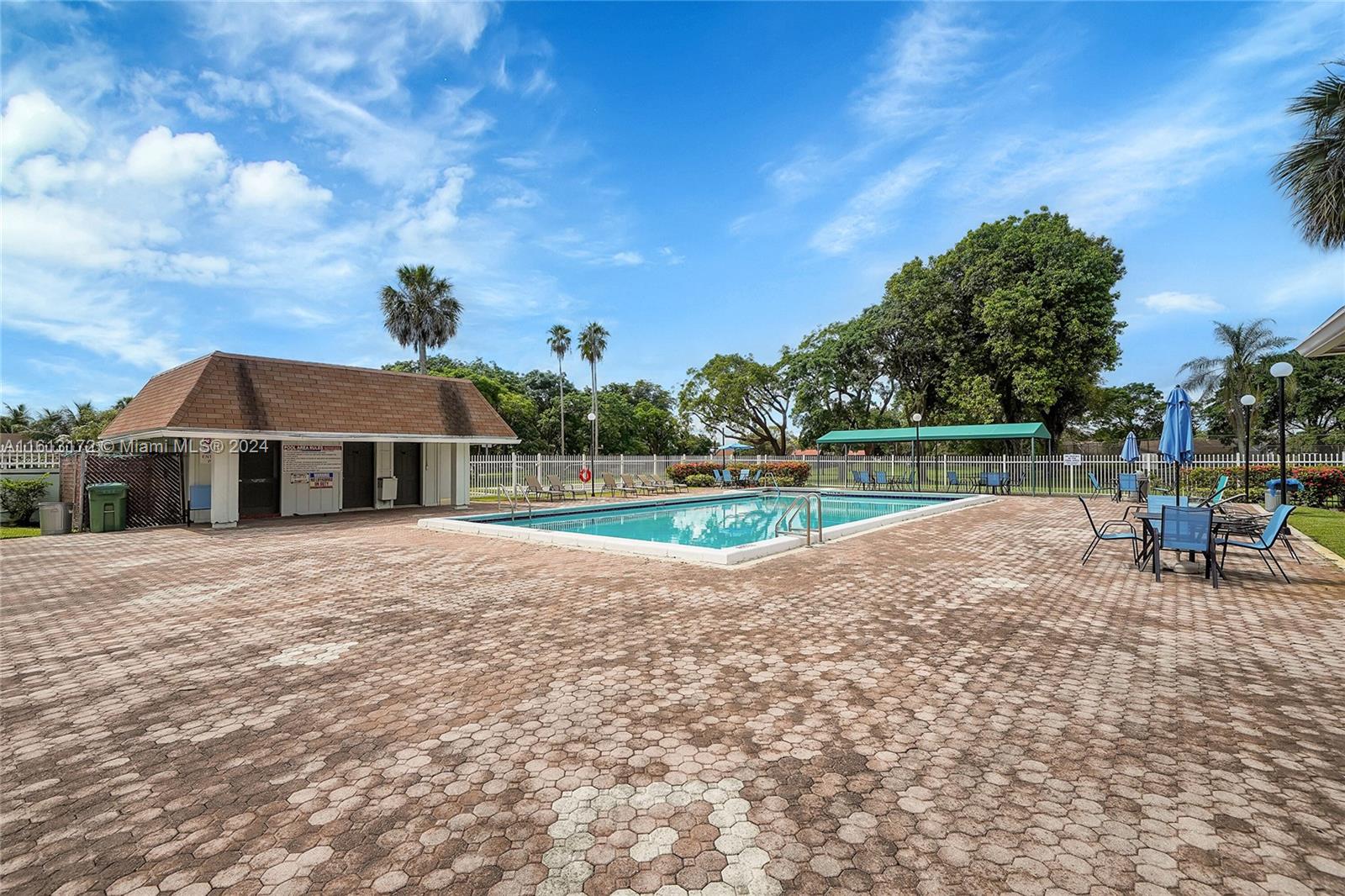 LAKEWOOD ON THE GREEN SEC - Residential