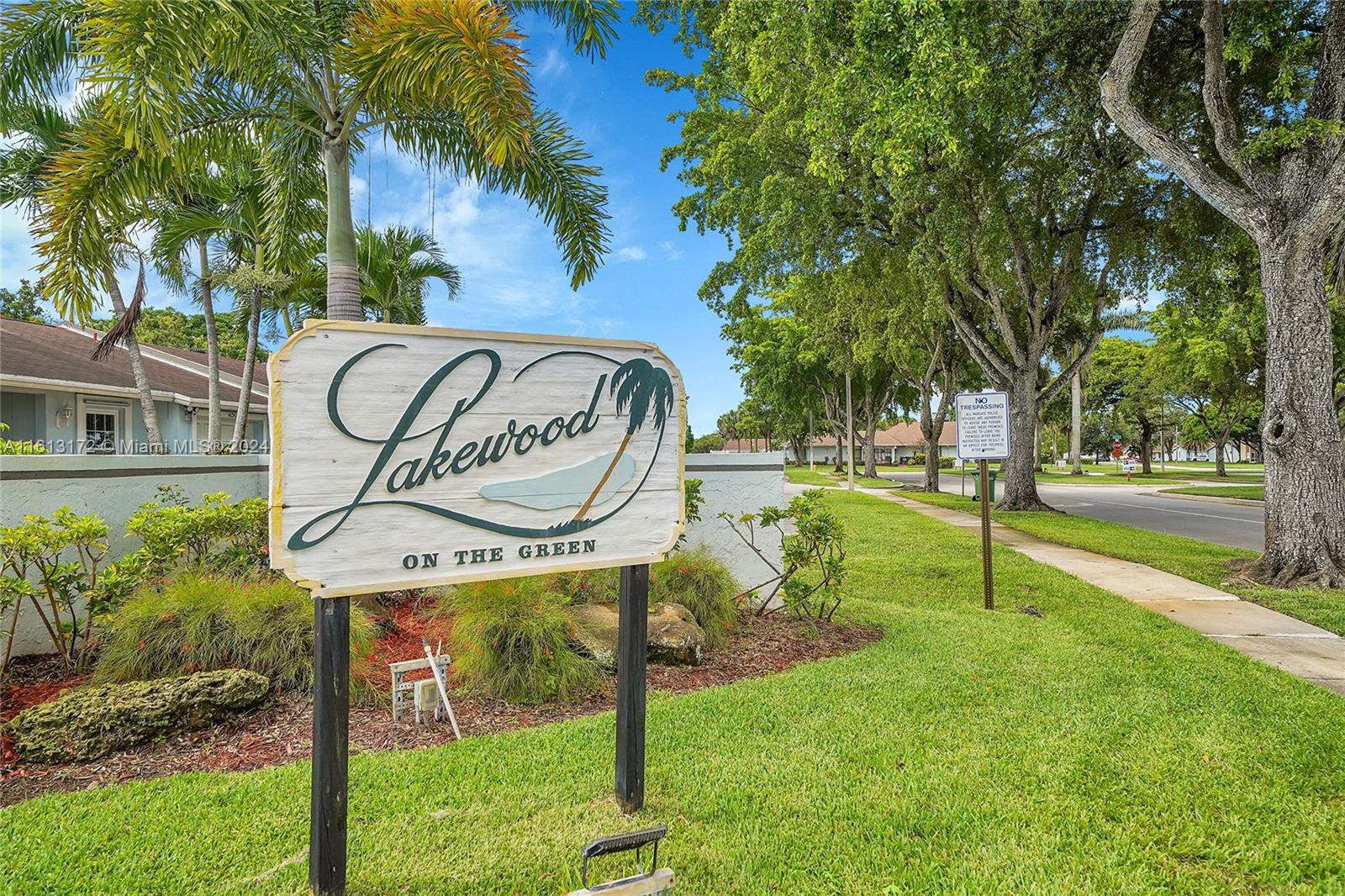 LAKEWOOD ON THE GREEN SEC - Residential