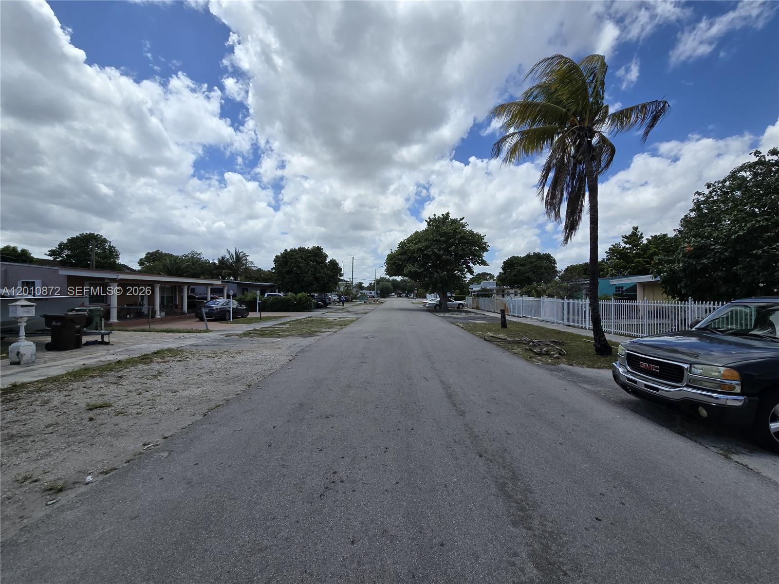 HIALEAH 13TH ADDN AMD PL - Residential